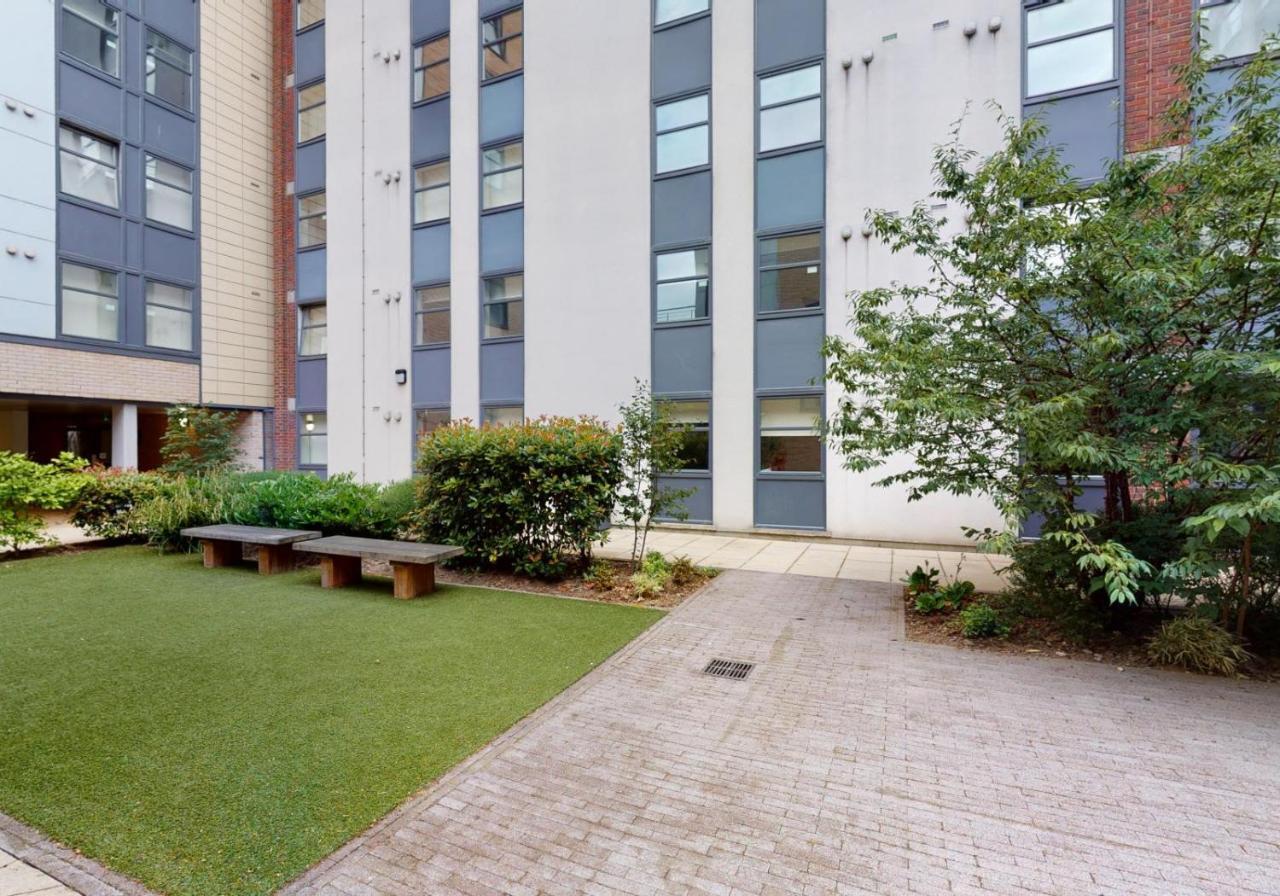 Private Bedrooms With Shared Kitchen And Studios At Iq Tufnell House In London Exterior foto