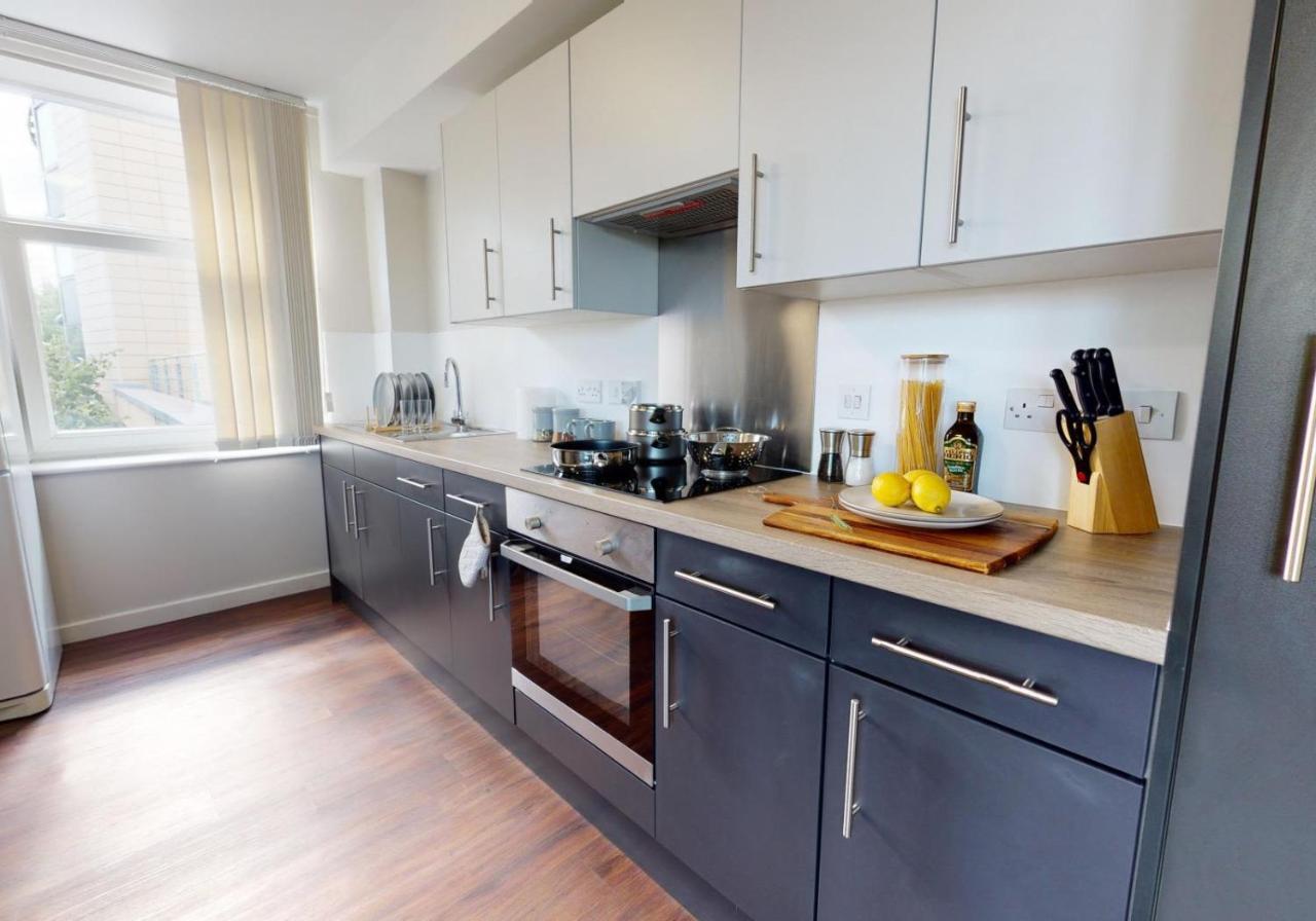Private Bedrooms With Shared Kitchen And Studios At Iq Tufnell House In London Exterior foto