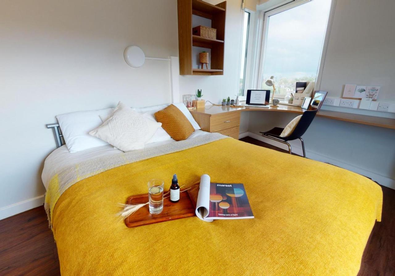 Private Bedrooms With Shared Kitchen And Studios At Iq Tufnell House In London Exterior foto