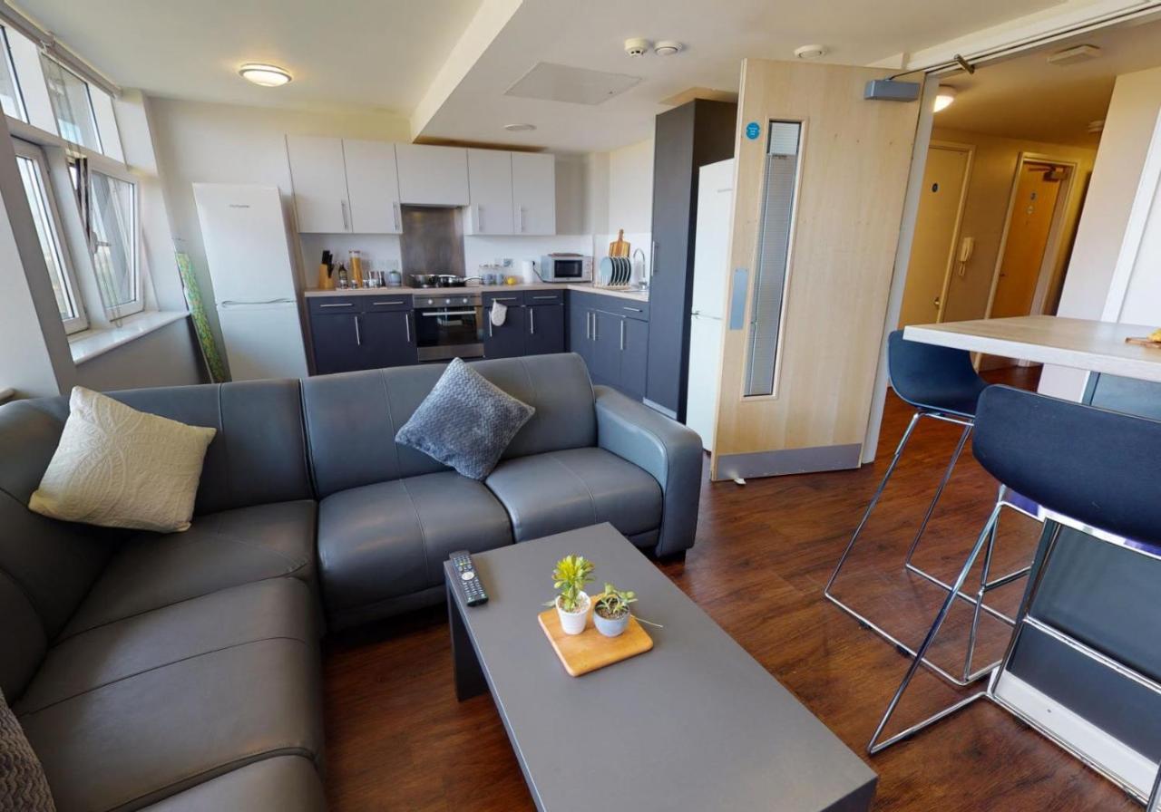 Private Bedrooms With Shared Kitchen And Studios At Iq Tufnell House In London Exterior foto