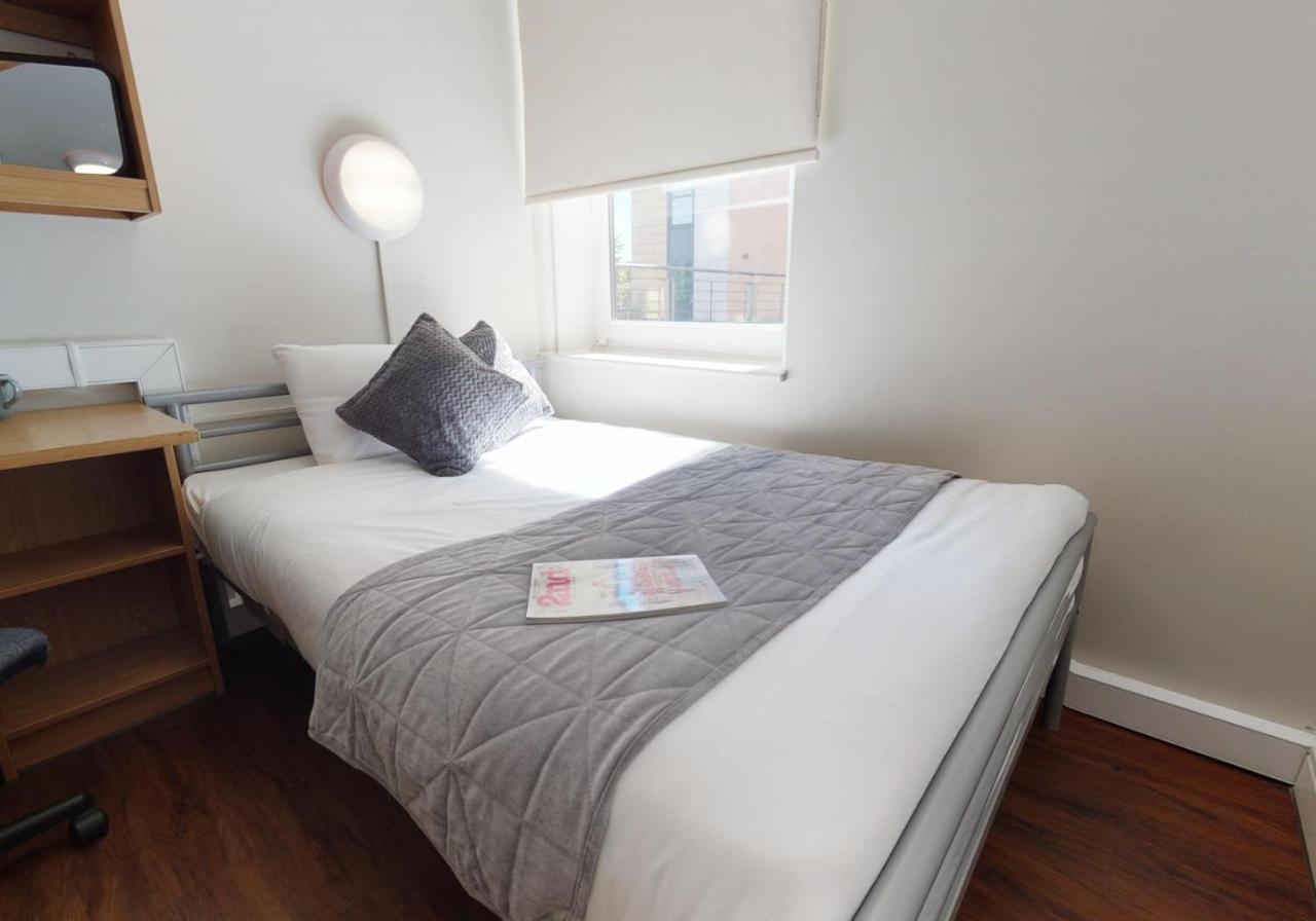 Private Bedrooms With Shared Kitchen And Studios At Iq Tufnell House In London Exterior foto