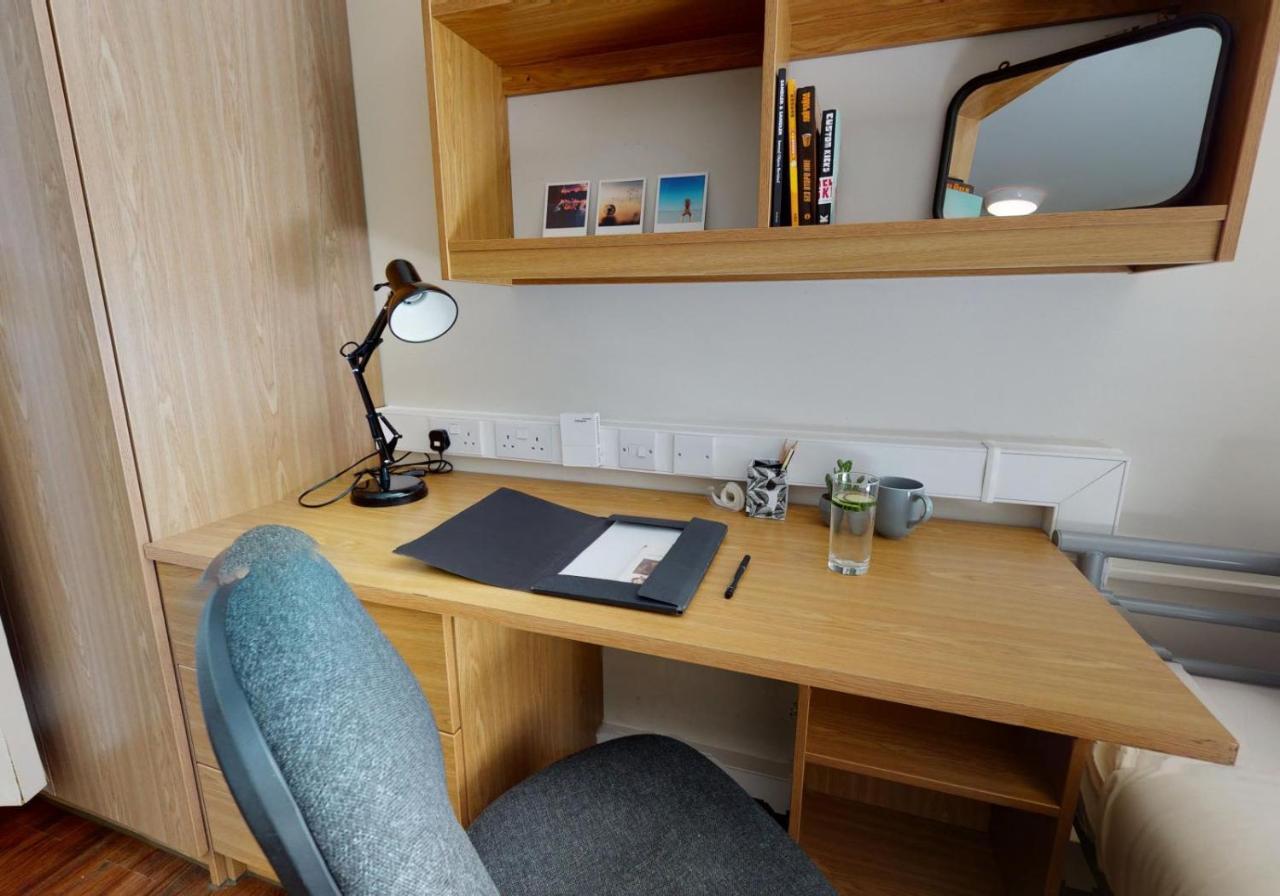 Private Bedrooms With Shared Kitchen And Studios At Iq Tufnell House In London Exterior foto